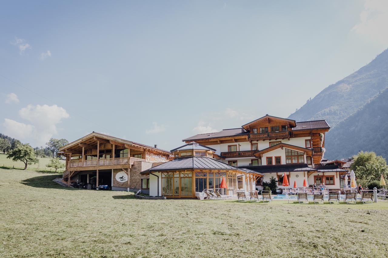 Feriendorf Ponyhof Hotell Fusch an der Grossglocknerstrasse Eksteriør bilde